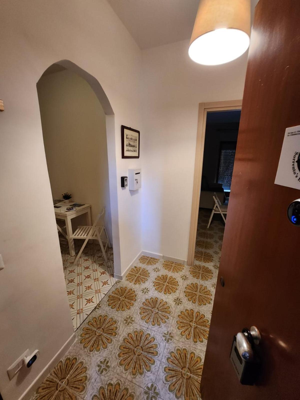 Sorrento'S Holidays Rooms Экстерьер фото